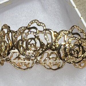 Hannah Floral1217 Gold-tone/Crystal Bracelet